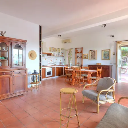 Eleonora Casa de Férias