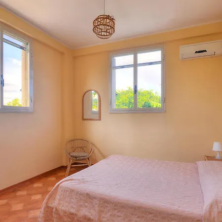 Eleonora Hébergement de vacances Terrauzza