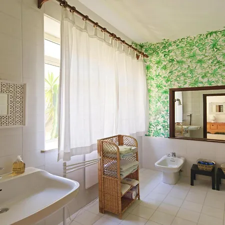 Eleonora Hébergement de vacances *